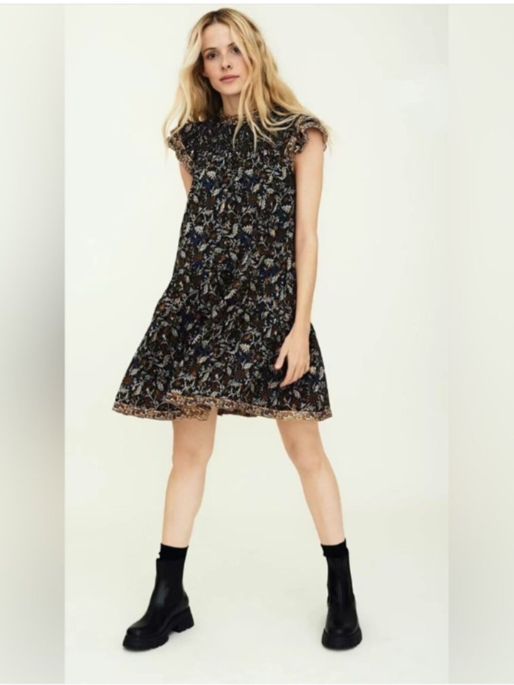Sea New York Women's Gold Floral Smocked Floral Mini Dress W/ Pockets Size 00